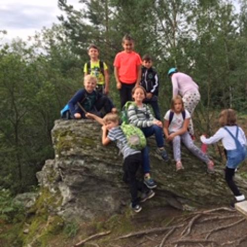 Kinder am Gipfel