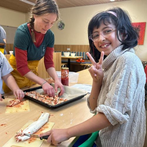 Kinder beim Kochen