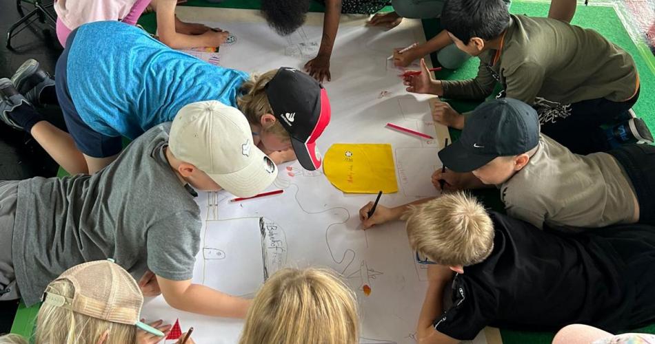 Die Kinder gestalten ihre Traumgemeinde