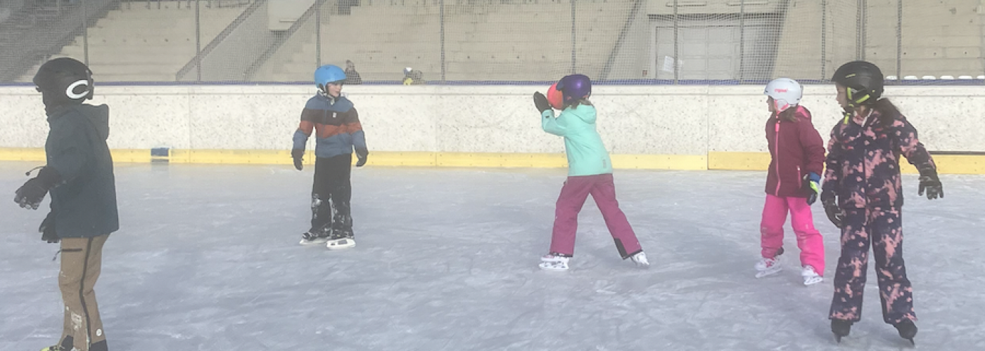 Ballspiel am Eis